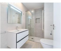 DÚPLEX DE 3 HABITACIONES CON TERRAZA DE 50 M2 A 15 METROS DE LA RAMBLA DE