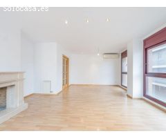 GRAN DÚPLEX DE 4 HABITACIONES EN CENTRO FIGUERES.