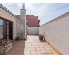 GRAN DÚPLEX DE 4 HABITACIONES EN CENTRO FIGUERES.
