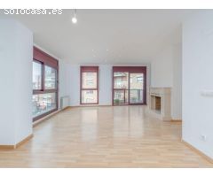 GRAN DÚPLEX DE 4 HABITACIONES EN CENTRO FIGUERES.