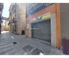 Edificio en venta en pleno centro de Torroella de Montgrí.