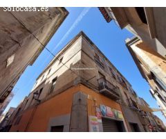 Edificio en venta en pleno centro de Torroella de Montgrí.