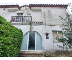 Gran casa de 5 habitaciones con patio y garaje en Torroella de Montgrí.