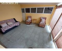 Gran casa de 5 habitaciones con patio y garaje en Torroella de Montgrí.