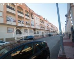 Apartamento en primera planta reformado, en San Isidro - Alicante