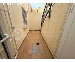 Casa adosada planta baja con solárium y aparcamiento en Torrevieja