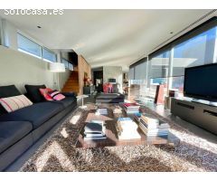Unifamiliar de diseño con piscina en El Golf-Can Trabal (Sant Cugat)