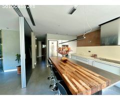 Unifamiliar de diseño con piscina en El Golf-Can Trabal (Sant Cugat)