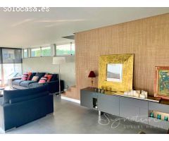 Unifamiliar de diseño con piscina en El Golf-Can Trabal (Sant Cugat)