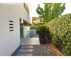 Unifamiliar de diseño con piscina en El Golf-Can Trabal (Sant Cugat)