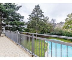 Lujosa villa a estrenar con piscina y jardín privado en Golf-Can Trabal (Sant