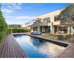 Lujosa unifamiliar con piscina y jardín privado en El Golf - Can Trabal (Sant