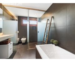 Lujosa unifamiliar con piscina y jardín privado en El Golf - Can Trabal (Sant