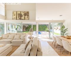 Magnifica villa unifamiliar con piscina en lArxiu (Sant Cugat)