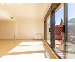 Adosada de grandes dimensiones y en perfecto estado de conservación en Mirasol