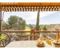 Lujoso ático dúplex con vistas de ensueño en Centre-Estació (Sant Cugat)