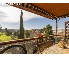 Lujoso ático dúplex con vistas de ensueño en Centre-Estació (Sant Cugat)