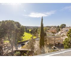 Lujoso ático dúplex con vistas de ensueño en Centre-Estació (Sant Cugat)