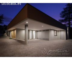 Unifamiliar a estrenar de obra nueva a estrenar con piscina y vistas de ensueño
