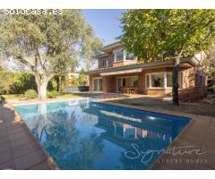 Exclusiva unifamiliar con carácter único en venta en lArxiu (Sant Cugat)