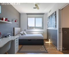 Lujosa unifamiliar a cuatro vientos con piscina y vistas de película en Can
