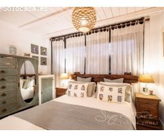Exclusiva planta baja de diseño contemporáneo con terraza privada en la