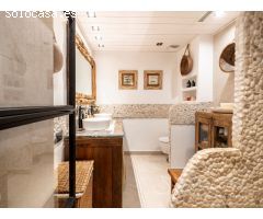 Exclusiva planta baja de diseño contemporáneo con terraza privada en la