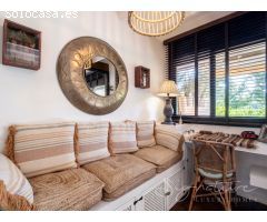 Exclusiva planta baja de diseño contemporáneo con terraza privada en la