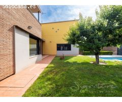 Fantástica unifamiliar a cuatro vientos con piscina y jardín privado a un paso