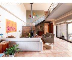 Fantástica unifamiliar a cuatro vientos con piscina y jardín privado a un paso