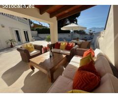 FANTÁSTICA VILLA EN ALBIR CON EXCELENTE VISTA