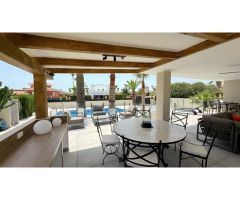 IMPRESIONANTE VILLA