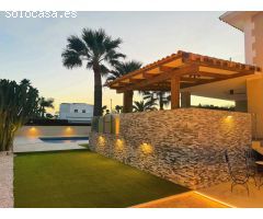 IMPRESIONANTE VILLA