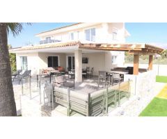 IMPRESIONANTE VILLA