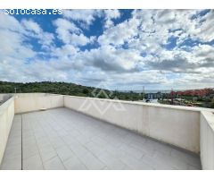 Exclusivo y luminoso ático en Estepona
