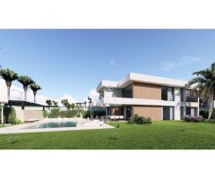 Encantadora Villa Independiente de Estilo Andaluz en El Rosario, Marbella
