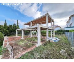 Encantadora Villa Independiente de Estilo Andaluz en El Rosario, Marbella