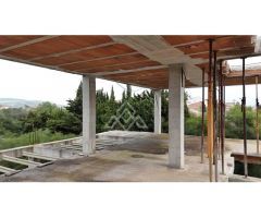 Encantadora Villa Independiente de Estilo Andaluz en El Rosario, Marbella