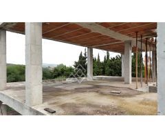 Encantadora Villa Independiente de Estilo Andaluz en El Rosario, Marbella