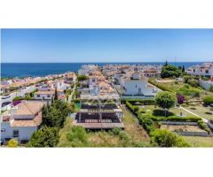Encantadora Villa Independiente de Estilo Andaluz en El Rosario, Marbella