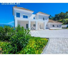 FANTÁSTICA VILLA EN ALBIR CON EXCELENTE VISTA