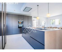 FANTÁSTICA VILLA EN ALBIR CON EXCELENTE VISTA