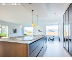 FANTÁSTICA VILLA EN ALBIR CON EXCELENTE VISTA