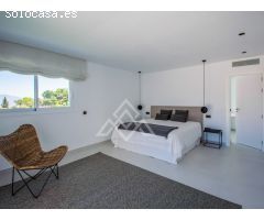 FANTÁSTICA VILLA EN ALBIR CON EXCELENTE VISTA