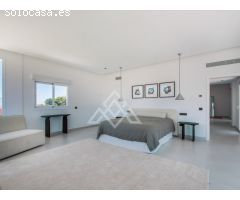 FANTÁSTICA VILLA EN ALBIR CON EXCELENTE VISTA