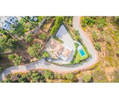 FANTÁSTICA VILLA EN ALBIR CON EXCELENTE VISTA