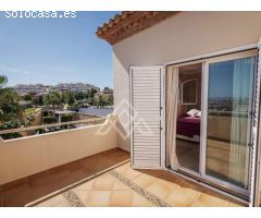 Exclusiva Villa Independiente con Impresionantes Vistas y Máxima Comodidad