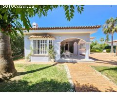 Encantador Chalet Cerca de la Playa de La Barrosa