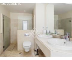 Exclusivo Ático Dúplex de 3 Dormitorios en Los Flamingos