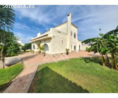 Villa de Ensueño para Golfistas con Vistas Panorámicas en Puerto del Almendro,
